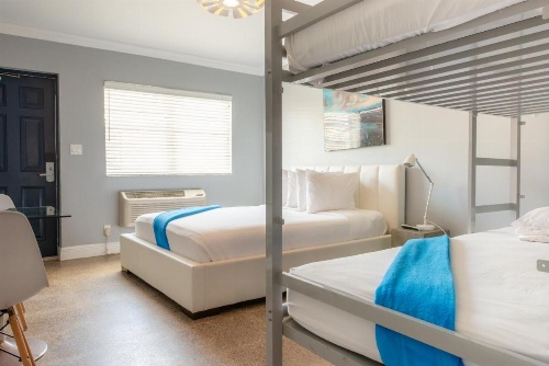 Hollywood Beach Suites and Hotel image 45